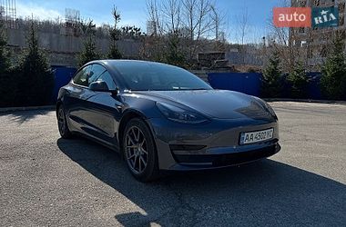 Седан Tesla Model 3 2021 в Львове