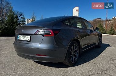 Седан Tesla Model 3 2021 в Львові