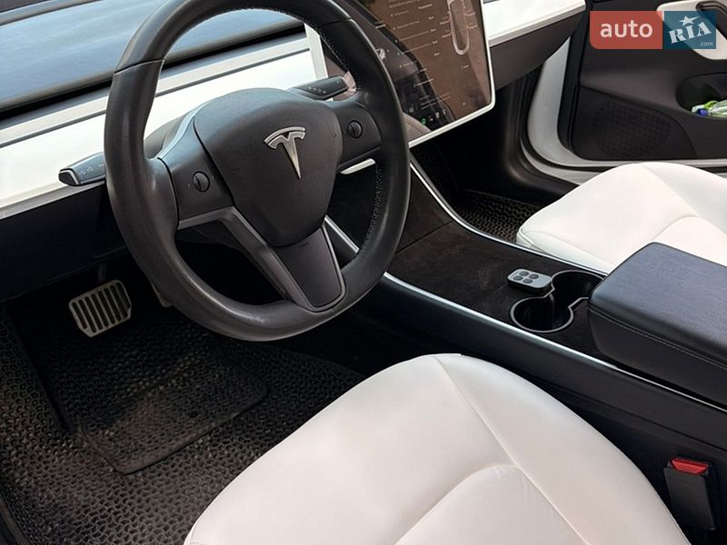 Седан Tesla Model 3 2020 в Кропивницькому фото 11 Седан Tesla Model 3 2020 в Кропивницькому