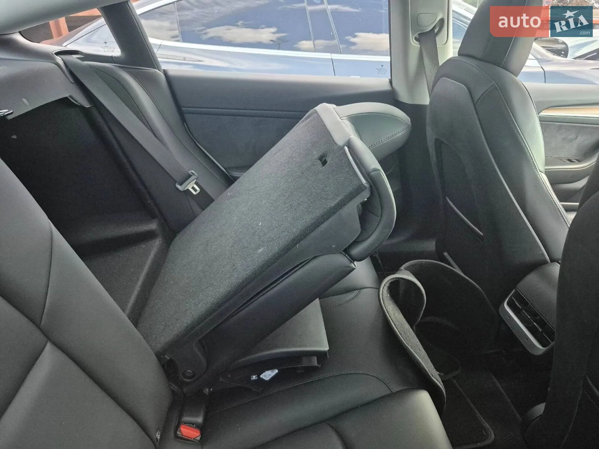2022 Tesla Model 3 - мініатюра 14