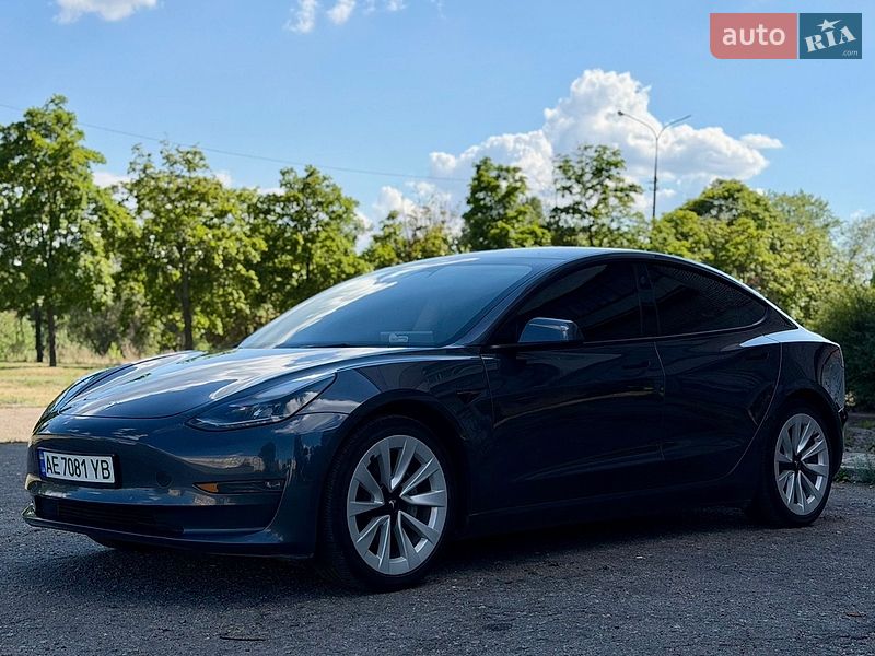 Седан Tesla Model 3 2022 в Каменском