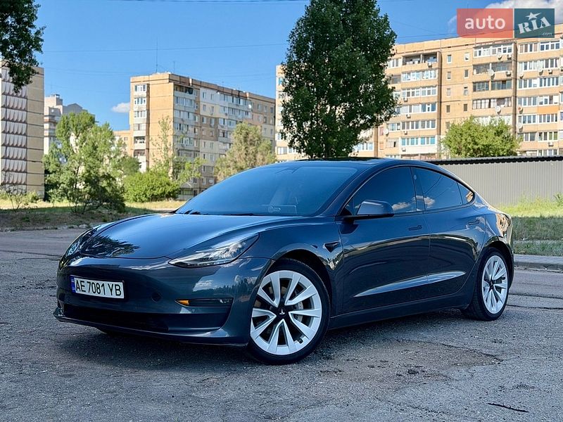 Tesla Model 3 2022
