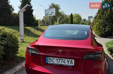 Седан Tesla Model 3 2019 в Львові