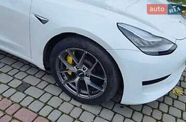Седан Tesla Model 3 2020 в Львові фото 4 Седан Tesla Model 3 2020 в Львові