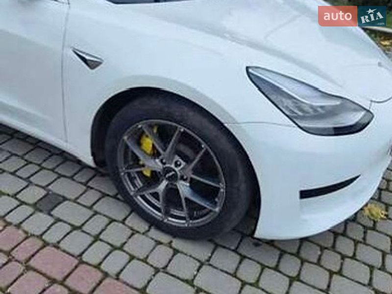Седан Tesla Model 3 2020 в Львові фото 4 Седан Tesla Model 3 2020 в Львові