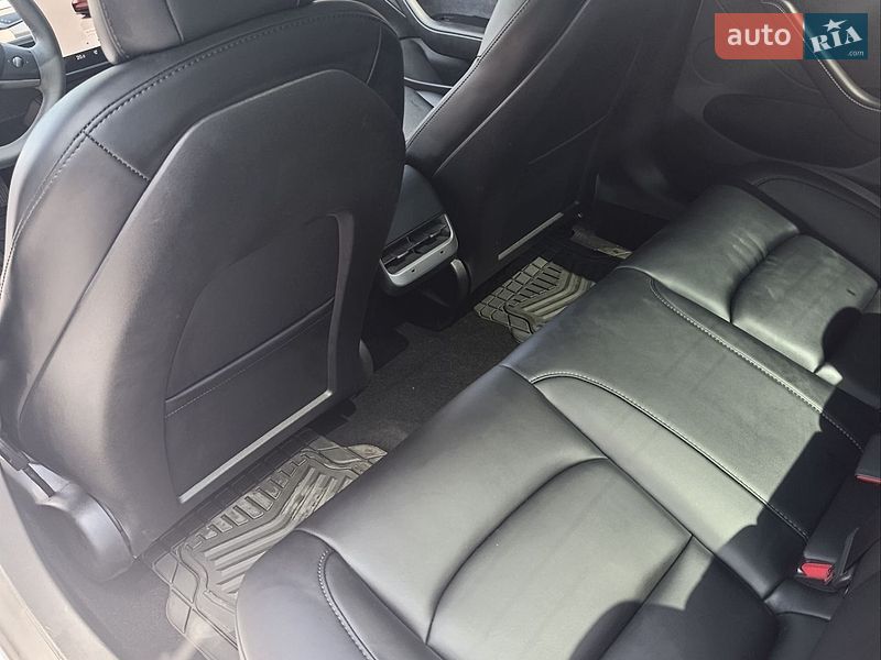 Седан Tesla Model 3 2023 в Запоріжжі
