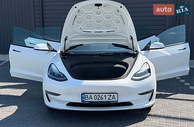 Седан Tesla Model 3 2022 в Кропивницком