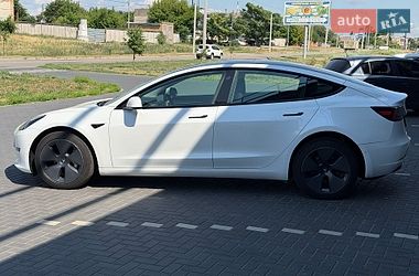 Седан Tesla Model 3 2022 в Кропивницком