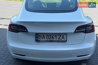 Седан Tesla Model 3 2022 в Кропивницком