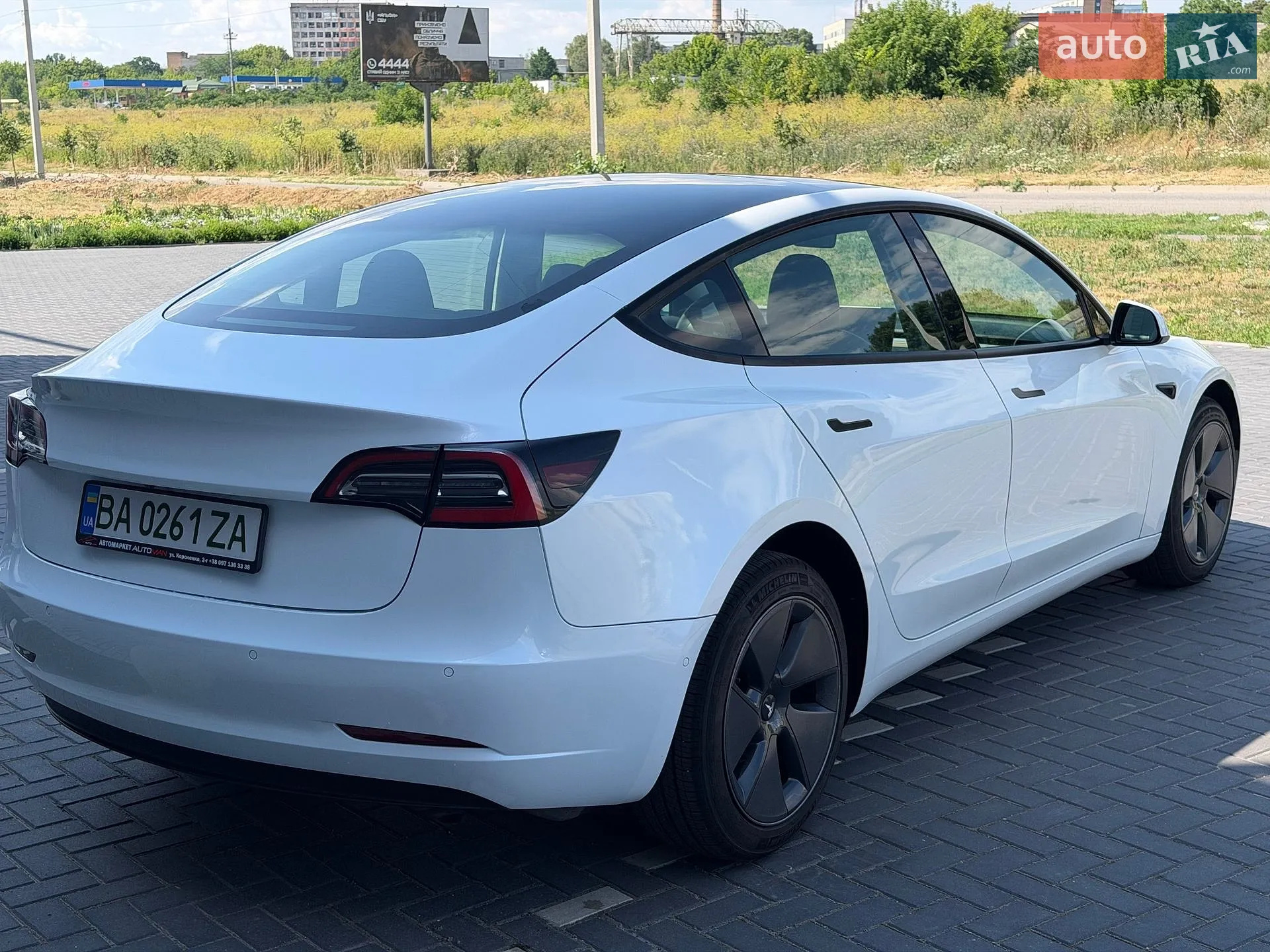 2022 Tesla Model 3 - мініатюра 8