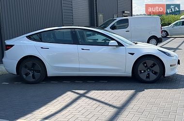 Седан Tesla Model 3 2022 в Кропивницком