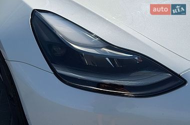 Седан Tesla Model 3 2022 в Кропивницком