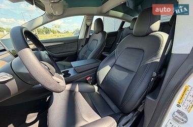 Седан Tesla Model 3 2022 в Кропивницком