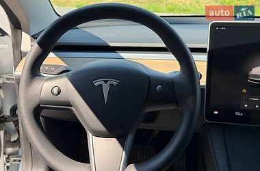 Седан Tesla Model 3 2022 в Кропивницком
