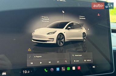 Седан Tesla Model 3 2022 в Кропивницком