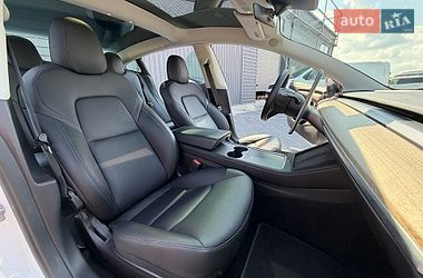 Седан Tesla Model 3 2022 в Кропивницком