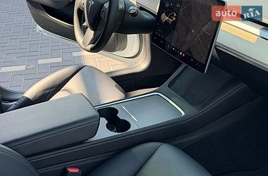 Седан Tesla Model 3 2022 в Кропивницком
