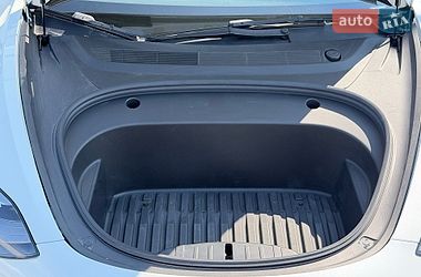 Седан Tesla Model 3 2022 в Кропивницком