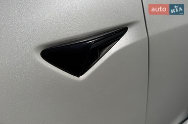 Седан Tesla Model 3 2022 в Кропивницком