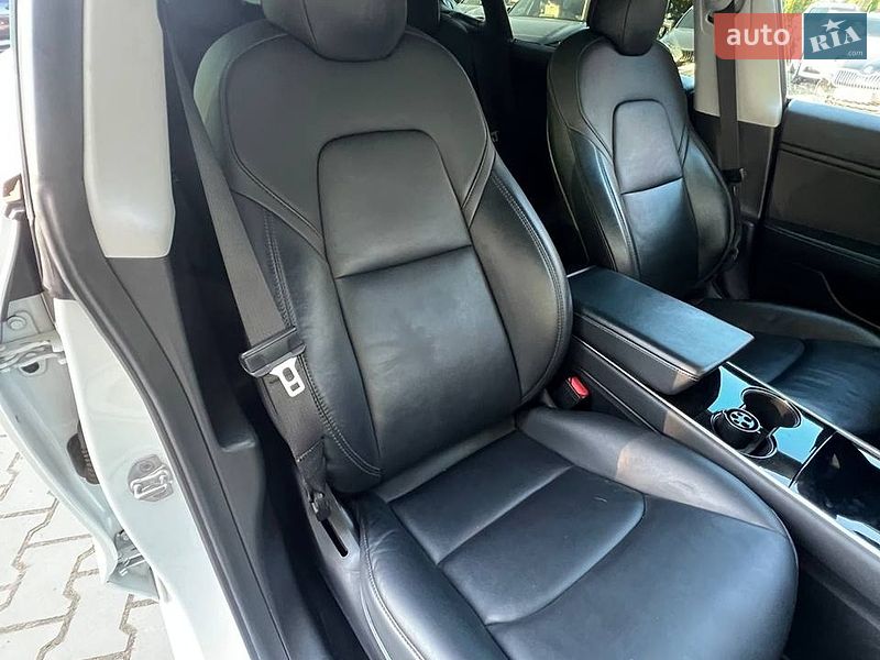 Седан Tesla Model 3 2020 в Хмельницькому фото 29 Седан Tesla Model 3 2020 в Хмельницькому