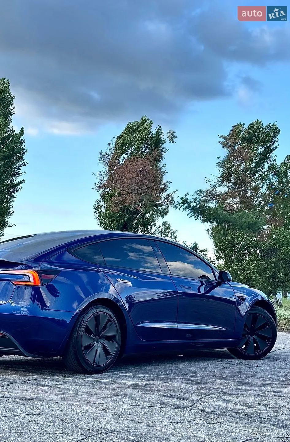 2025 Tesla Model 3 - мініатюра 10