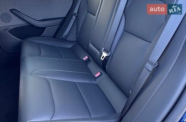 Седан Tesla Model 3 2025 в Дніпрі