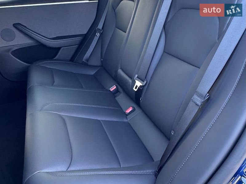 Седан Tesla Model 3 2025 в Дніпрі