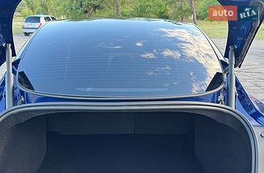 Седан Tesla Model 3 2025 в Дніпрі