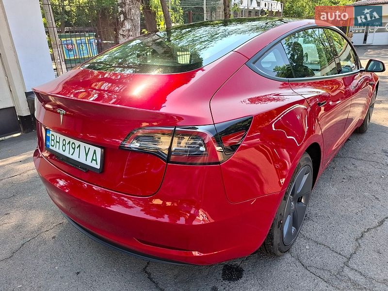 Седан Tesla Model 3 2023 в Одесі