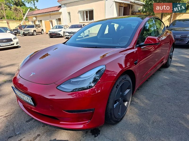 Седан Tesla Model 3 2023 в Одесі