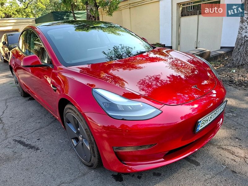 Седан Tesla Model 3 2023 в Одесі
