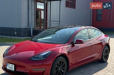 Седан Tesla Model 3 2022 в Рівному Седан Tesla Model 3 2022 в Рівному