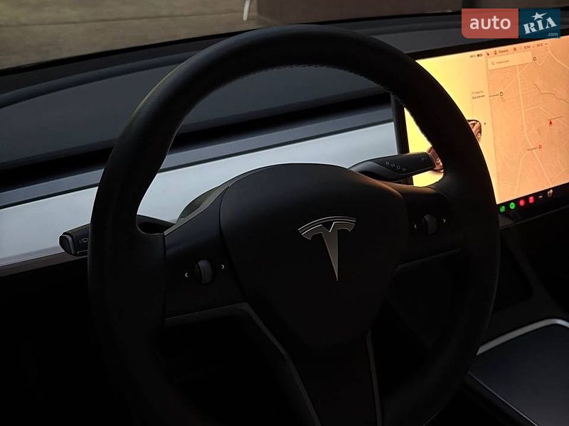 Седан Tesla Model 3 2021 в Днепре