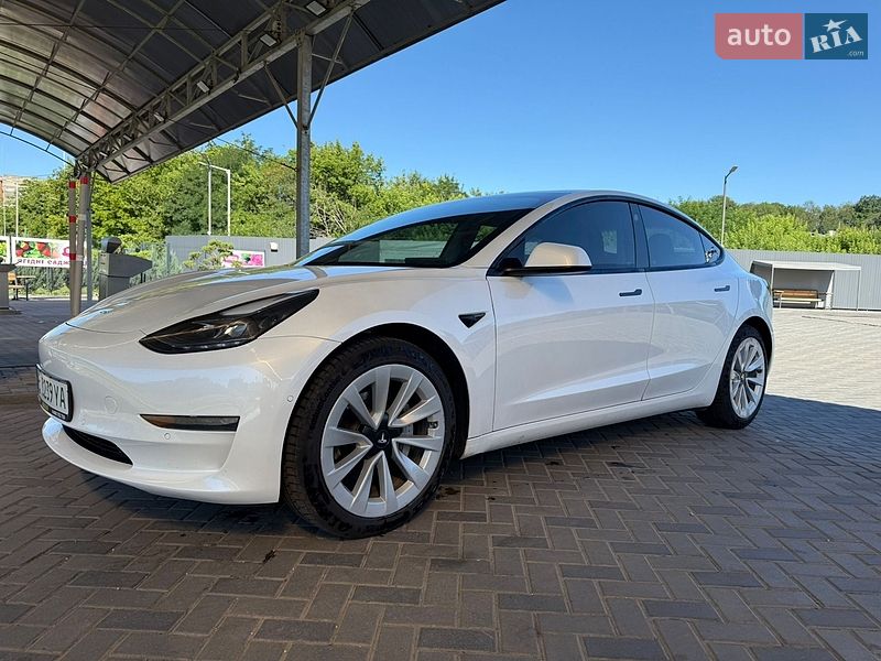 Tesla Model 3 2020