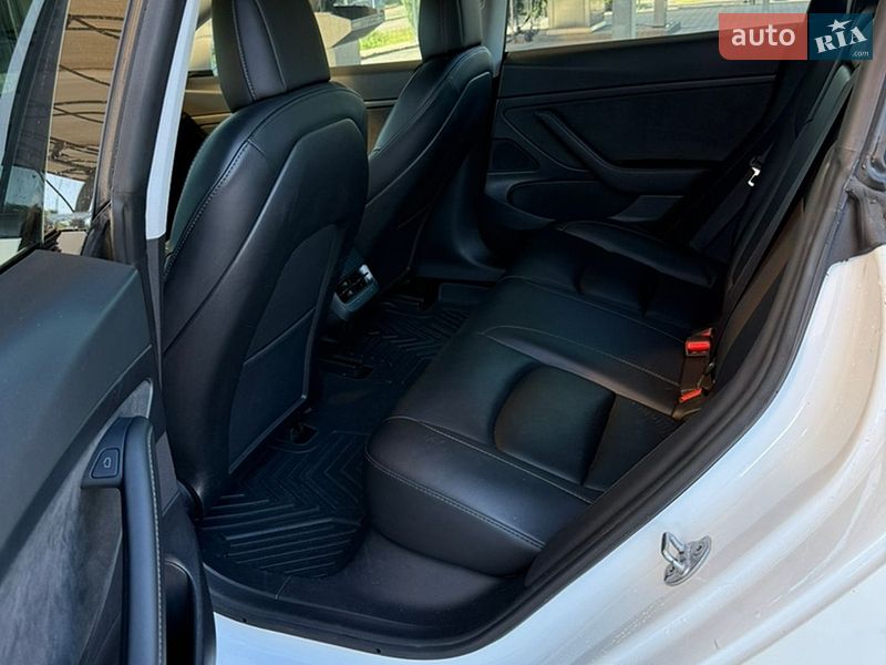 Седан Tesla Model 3 2020 в Полтаві фото 21 Седан Tesla Model 3 2020 в Полтаві