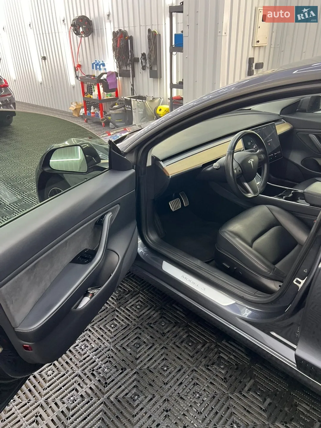 2018 Tesla Model 3 - мініатюра 11