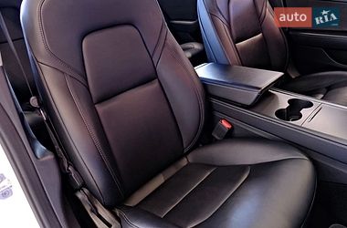 Седан Tesla Model 3 2023 в Одессе