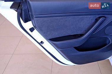 Седан Tesla Model 3 2023 в Одессе