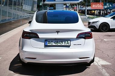 Седан Tesla Model 3 2020 в Києві