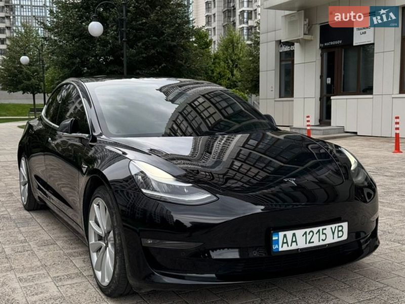 Tesla Model 3 2019