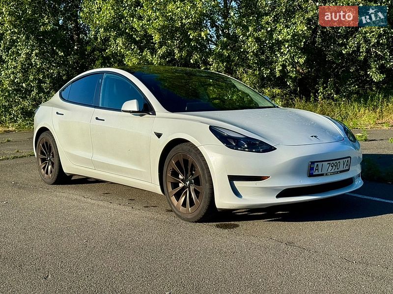 Tesla Model 3 2021