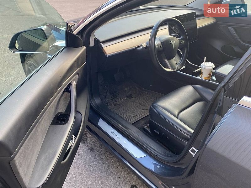 Седан Tesla Model 3 2019 в Днепре