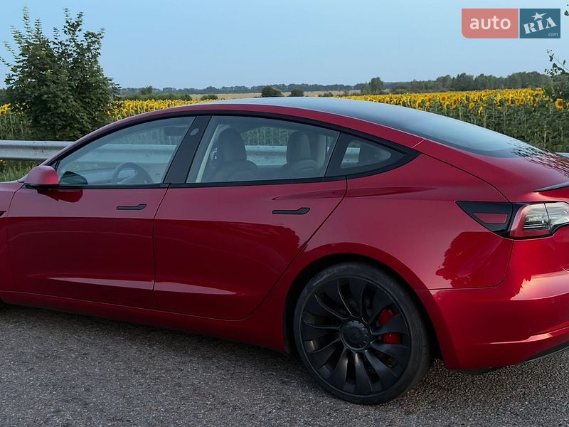 Седан Tesla Model 3 2021 в Полтаве