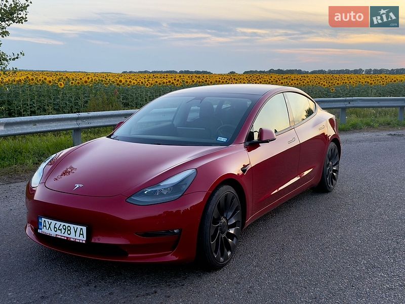 Седан Tesla Model 3 2021 в Полтаве