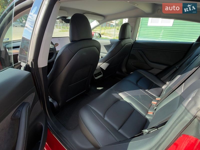 Седан Tesla Model 3 2021 в Полтаве