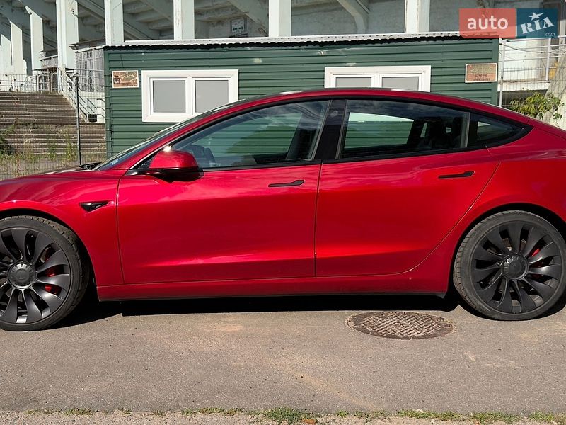 Седан Tesla Model 3 2021 в Полтаве