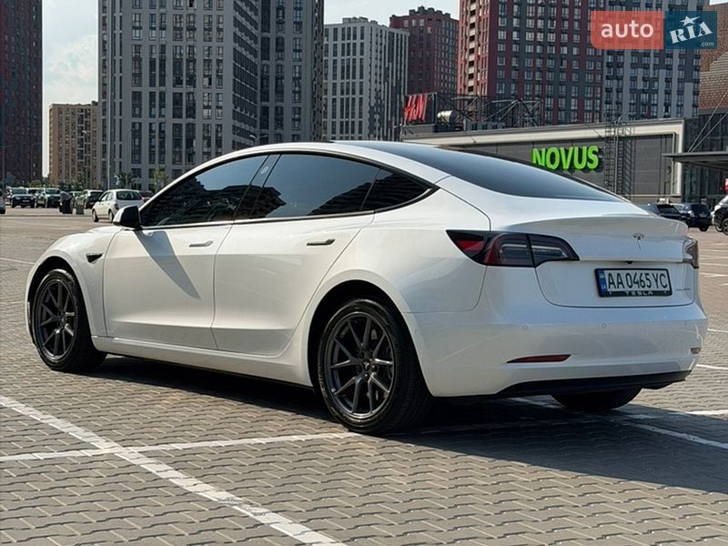 Седан Tesla Model 3 2022 в Киеве фото 4 Седан Tesla Model 3 2022 в Киеве
