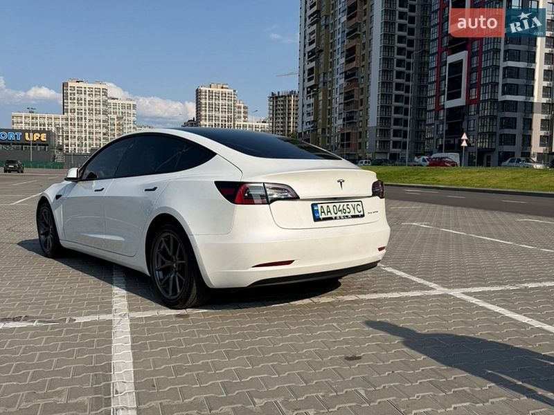 Седан Tesla Model 3 2022 в Киеве фото 12 Седан Tesla Model 3 2022 в Киеве