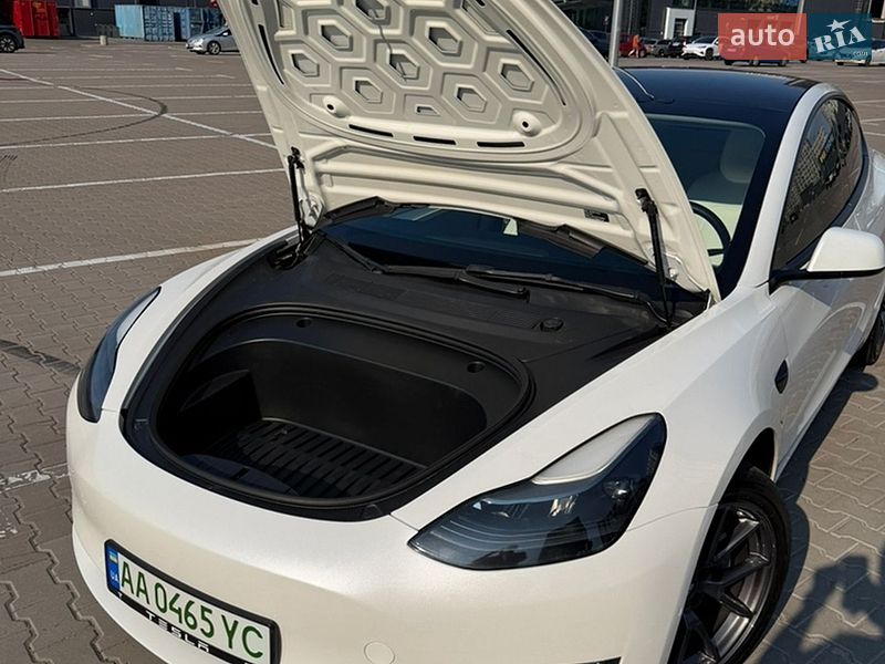 Седан Tesla Model 3 2022 в Киеве фото 17 Седан Tesla Model 3 2022 в Киеве