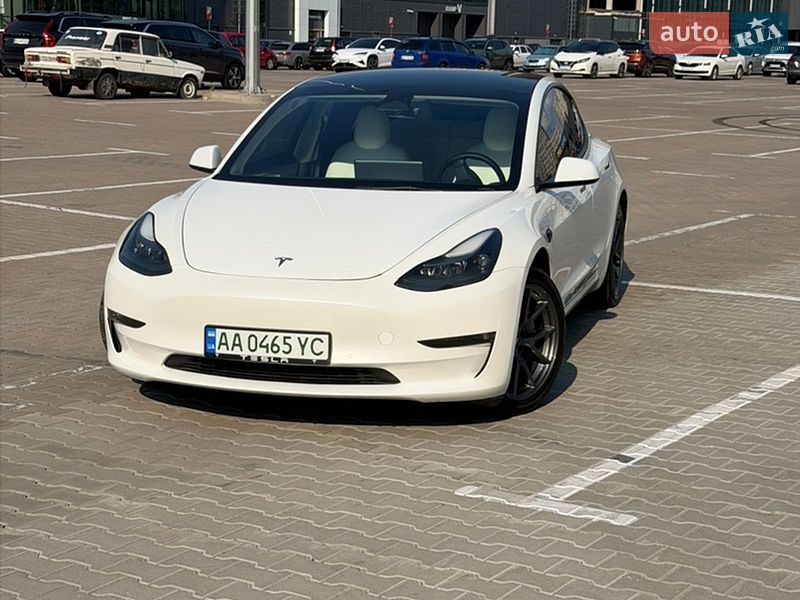 Седан Tesla Model 3 2022 в Киеве фото 18 Седан Tesla Model 3 2022 в Киеве